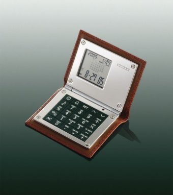 Многофункциональный калькулятор-органайзер в кожаном футляре Dalvey 00428