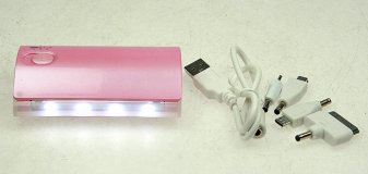 Портативное зарядное устройство с фонариком 199115 5600mah, розовое