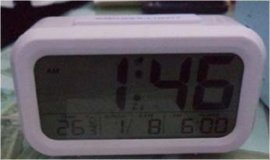 Электронная метеостанция 15*8см: часы, термометр, календарь, будильник